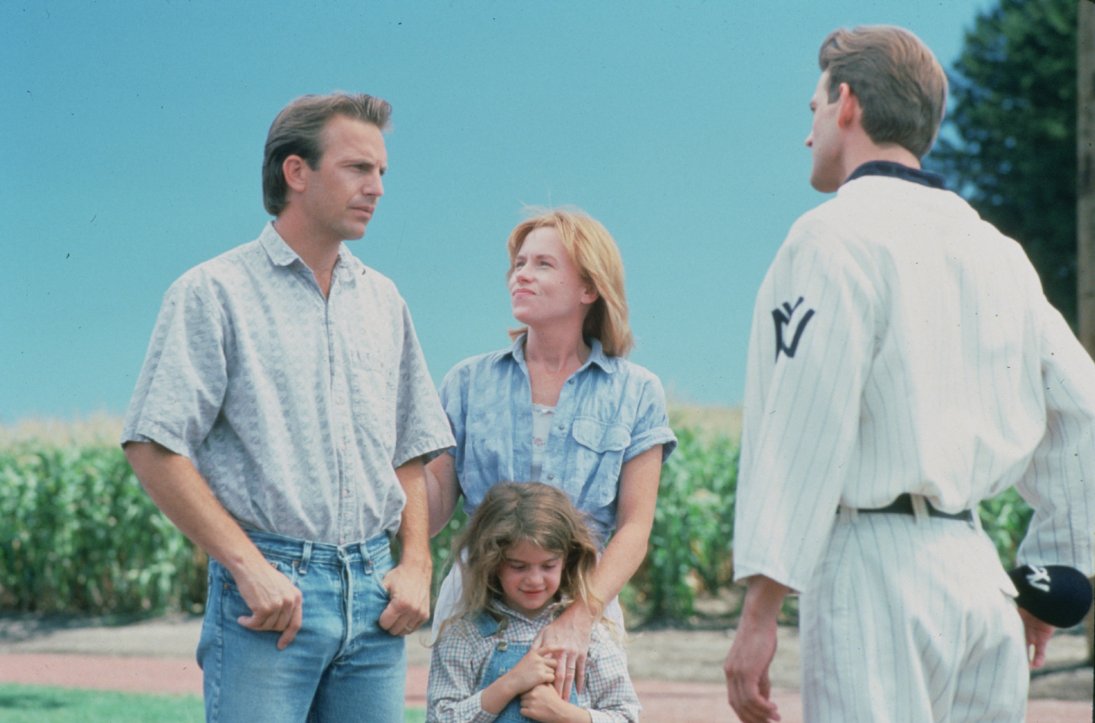 Kevin Costner, Gaby Hoffmann and Amy Madigan in Field of Dreams (1989