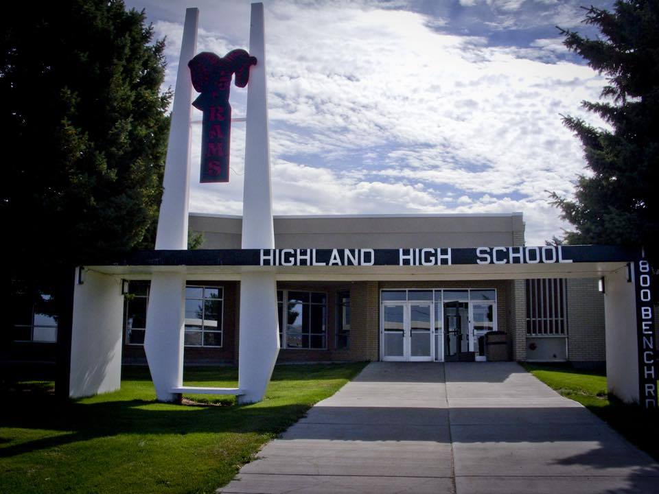 UPDATE Juvenile in custody after social media threat at Highland High
