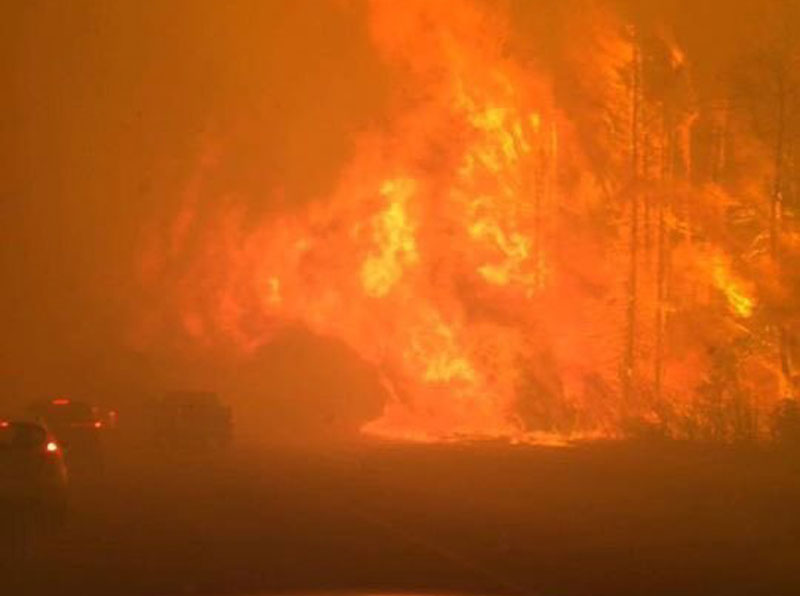 Fort_Mac_Fire04