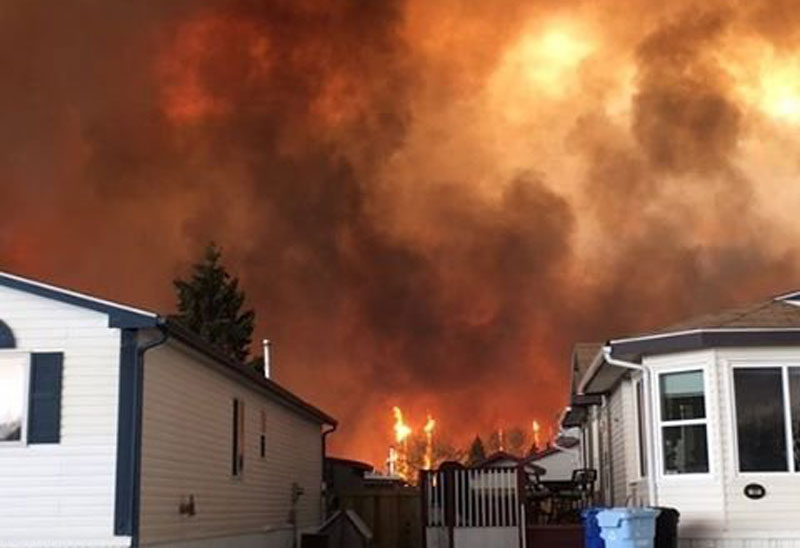 Fort_Mac_Fire02
