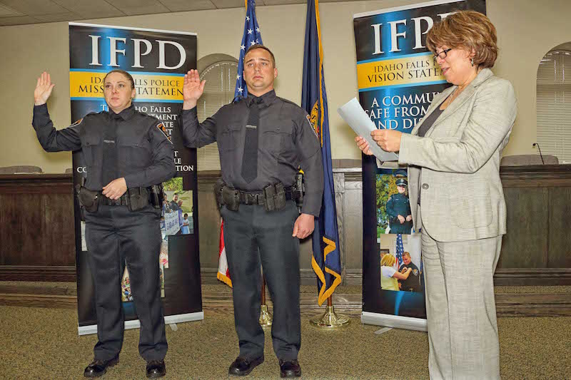 Two new Idaho Falls police officers sworn in East Idaho News