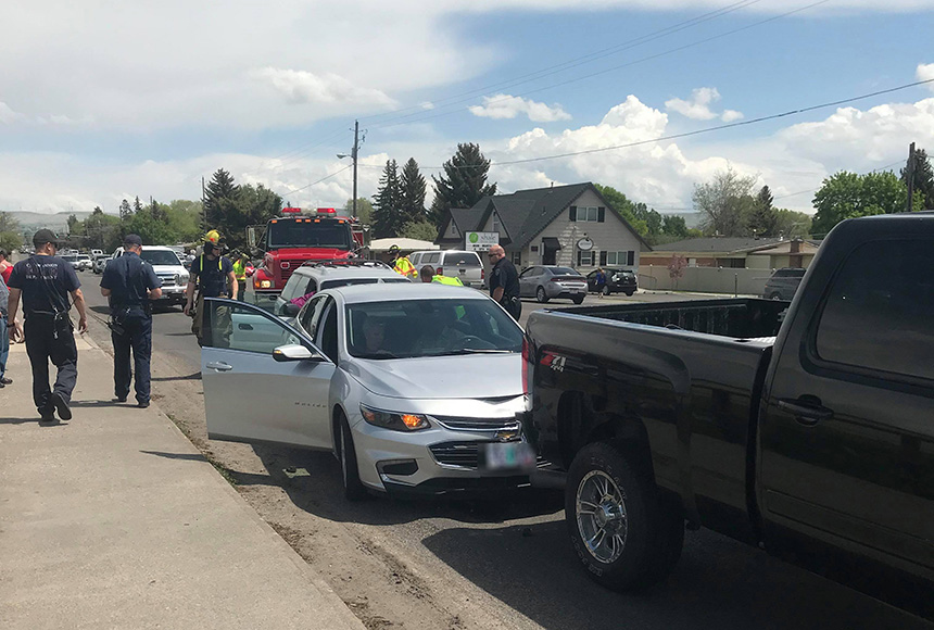 At least one injured in 3 car crash in Idaho Falls East Idaho News
