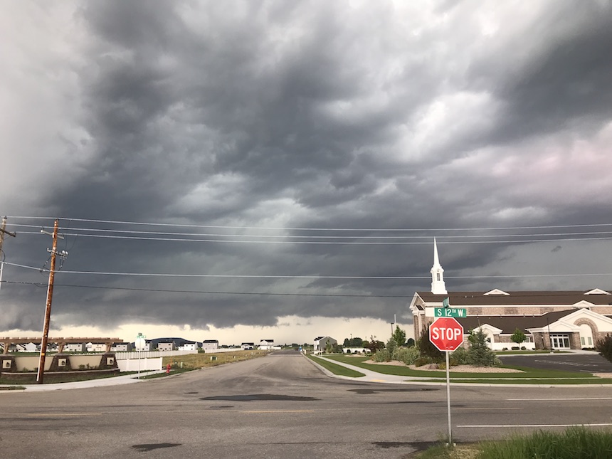 UPDATE Tornado warnings expire; severe thunderstorm warnings in east