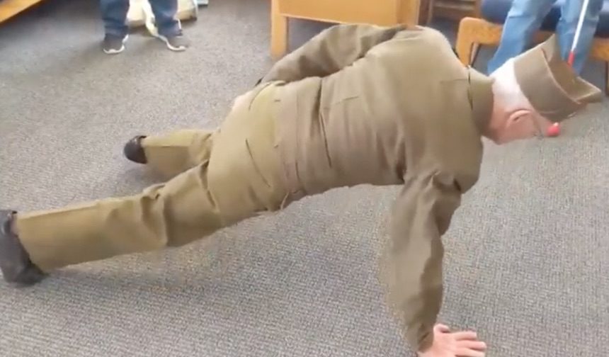 91 Year Old Military Veteran Shows Off His One Arm Push Ups East Idaho News