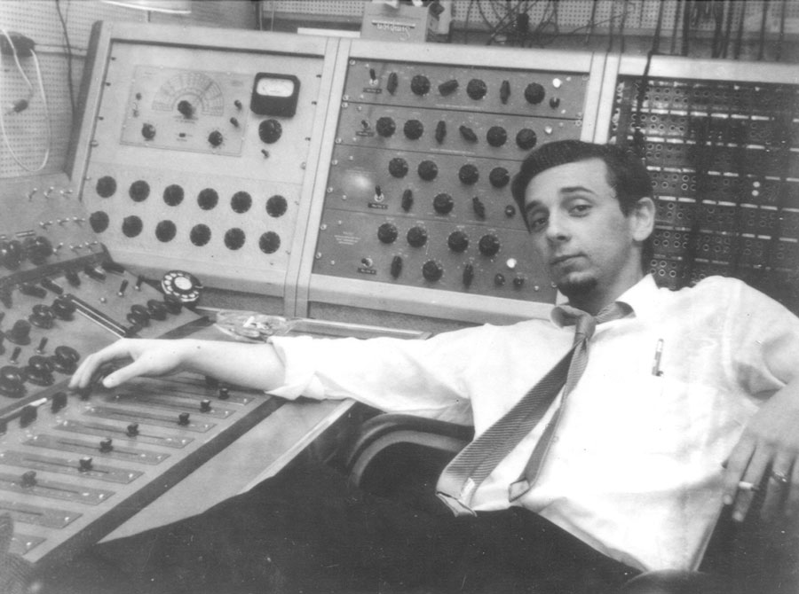 Grammy-winning music producer and convicted murderer Phil Spector dies of natural causes - Vimarsana News