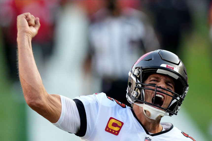 Tom Brady wins his 7th Super Bowl in his first year with ...