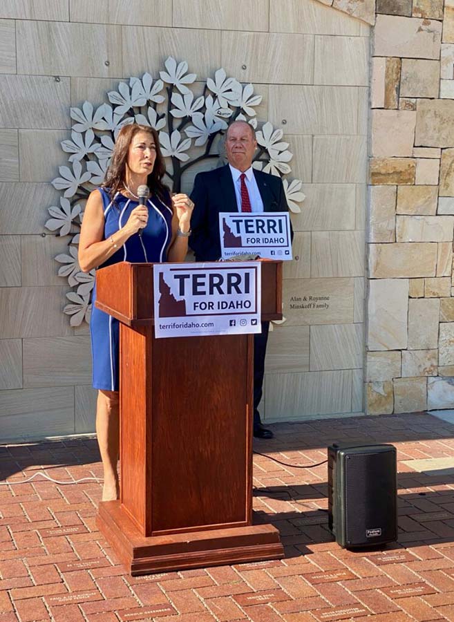 Terri Pickens Manweiler announces candidacy