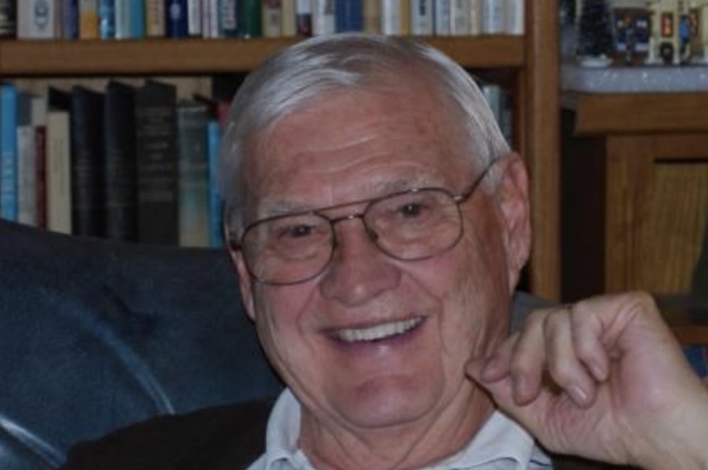 Former ISU President William 'Bud' Davis dies at 92 - Vimarsana News