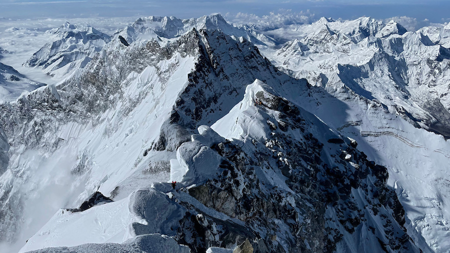 Everest's 100 years of destiny and death on the roof the world - Vimarsana News