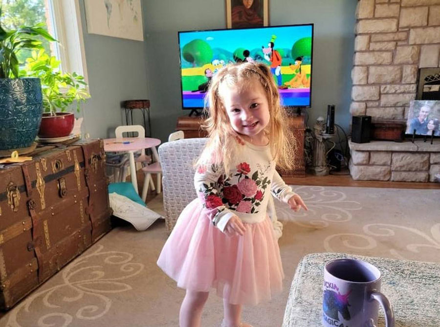 GoFundMe created for 3-year-old daughter of security guard who died in mall shooting - Vimarsana News