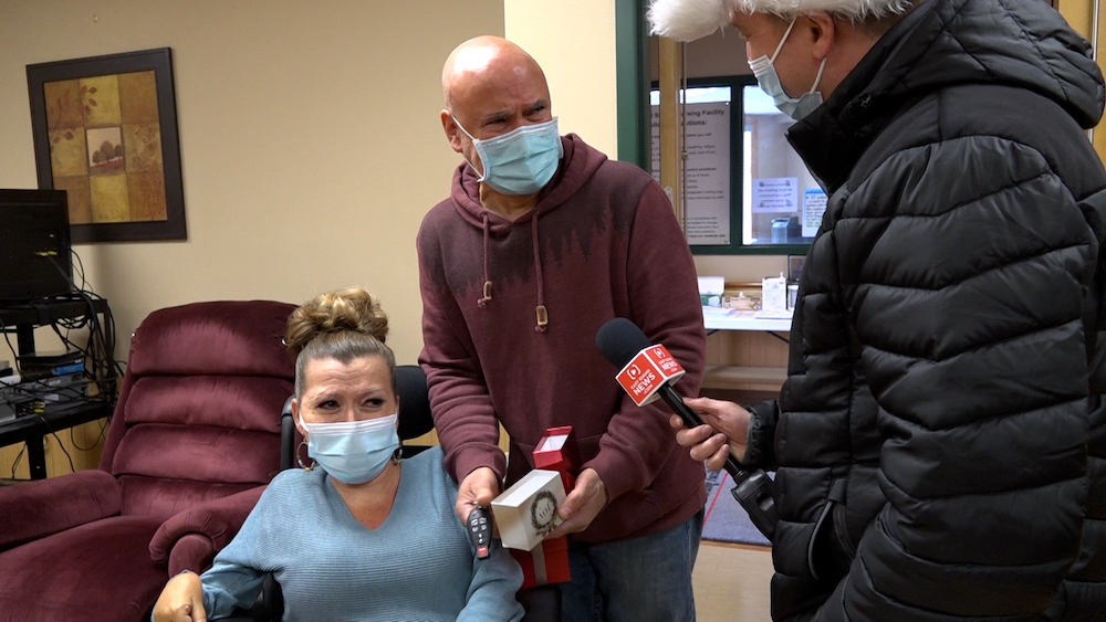 Couple breaks down when they learn a Secret Santa has a big gift for them - Vimarsana News