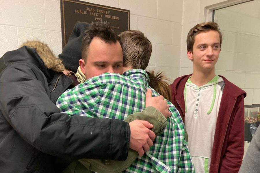Provo man stranded in mountain snowstorm hikes over 30 miles for help - Vimarsana News