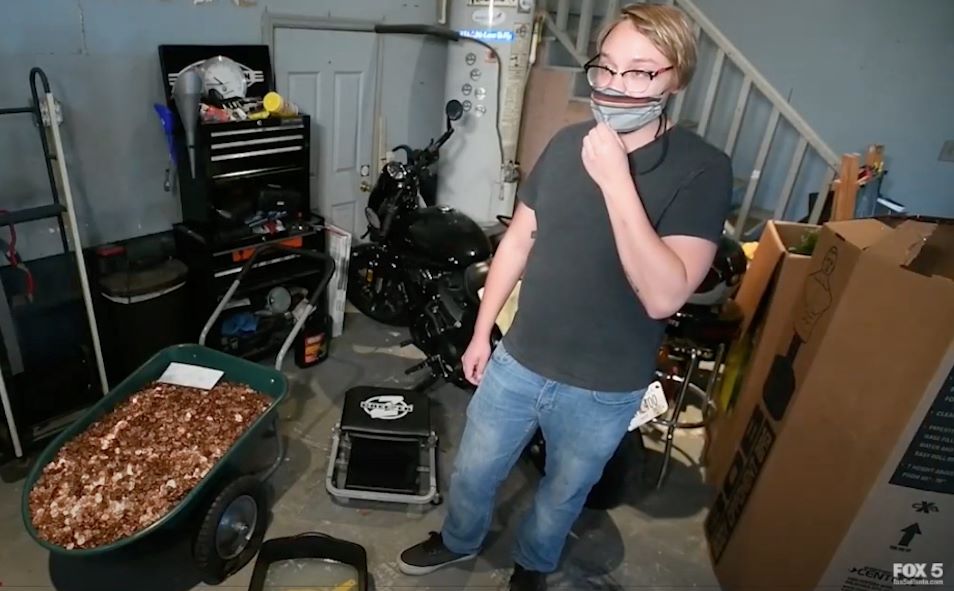 Autoshop owner sued after dumping 500 pounds of pennies on ex-employee's driveway - Vimarsana News