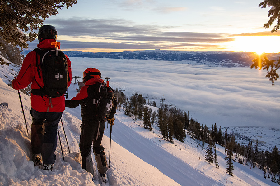 A day in the life: what it's like to be on ski patrol - Vimarsana News
