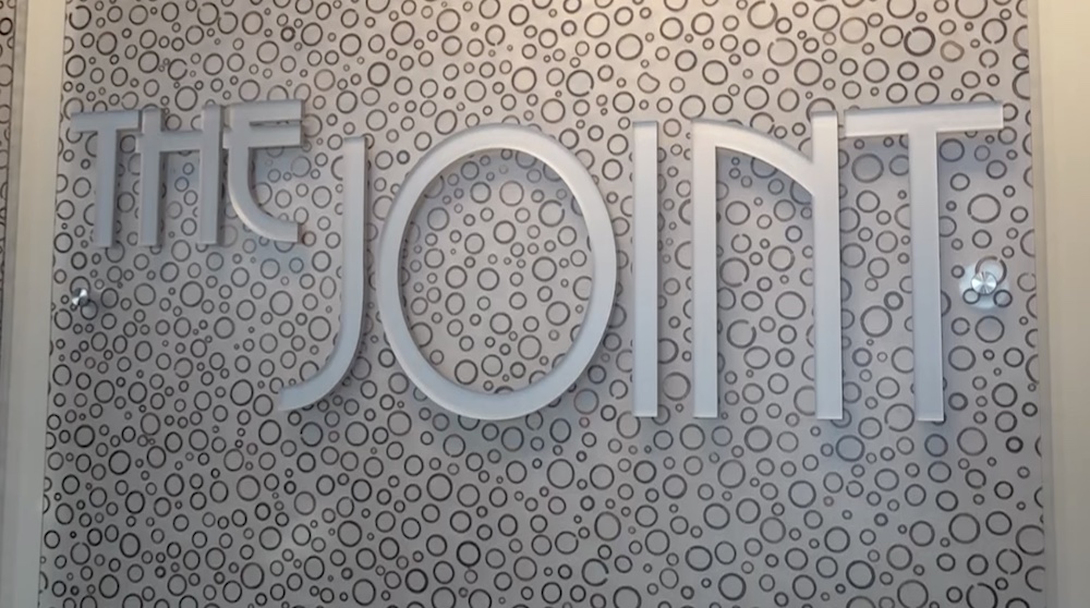 The Joint Chiropractor is giving away a Valentine's Day package - Vimarsana News