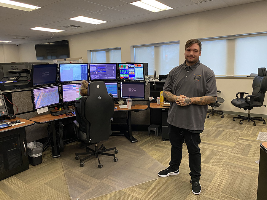 Hometown Helpers: 911 dispatcher helps save lives - Vimarsana News