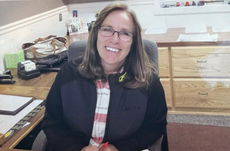 First woman to work for Madison County Road and Bridge retires after 31 years - Vimarsana News