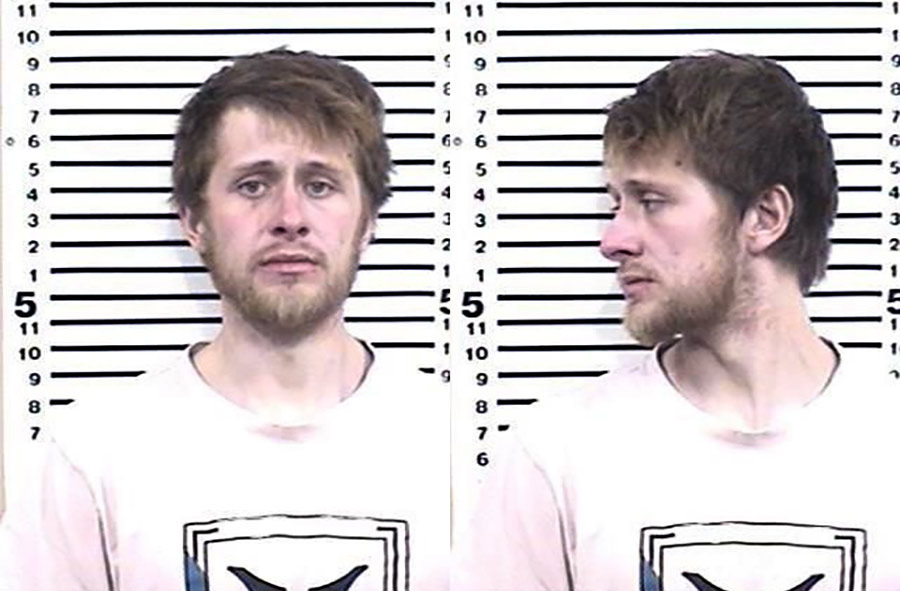 Man arrested for threatening with knife allegedly tried to intimidate victim on the phone from jail - Vimarsana News