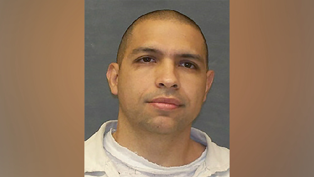 Manhunt continues in Texas for escaped murderer who got out of restraints on prison bus and allegedly attacked driver - Vimarsana News